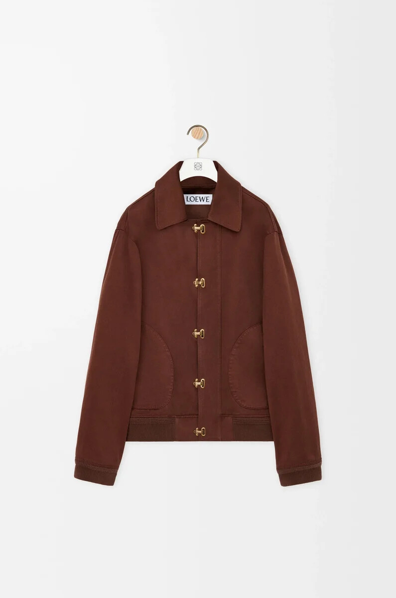 chaqueta de algodón color marrónmarrón oscuro