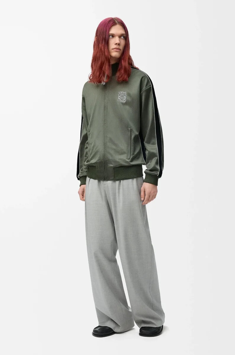 chaqueta de chándal en jersey técnico verde caqui