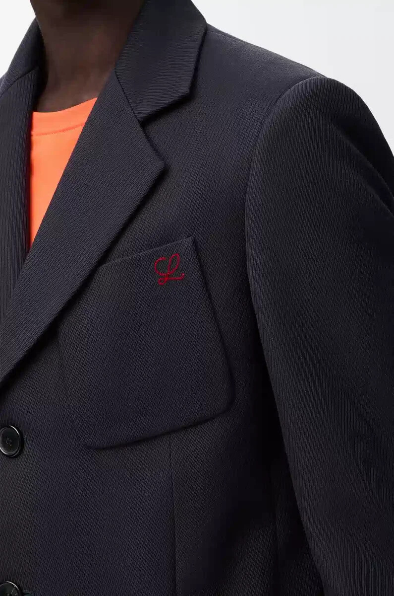 chaqueta de lana azul marino oscuro