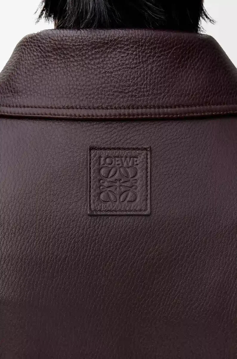 chaqueta de aviador en piel de ciervo color sangre de buey