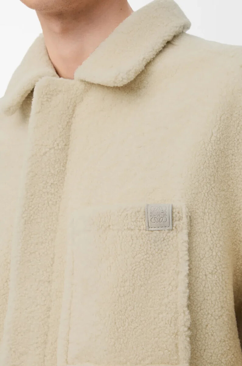 sobrecamisa de borrego gris claro