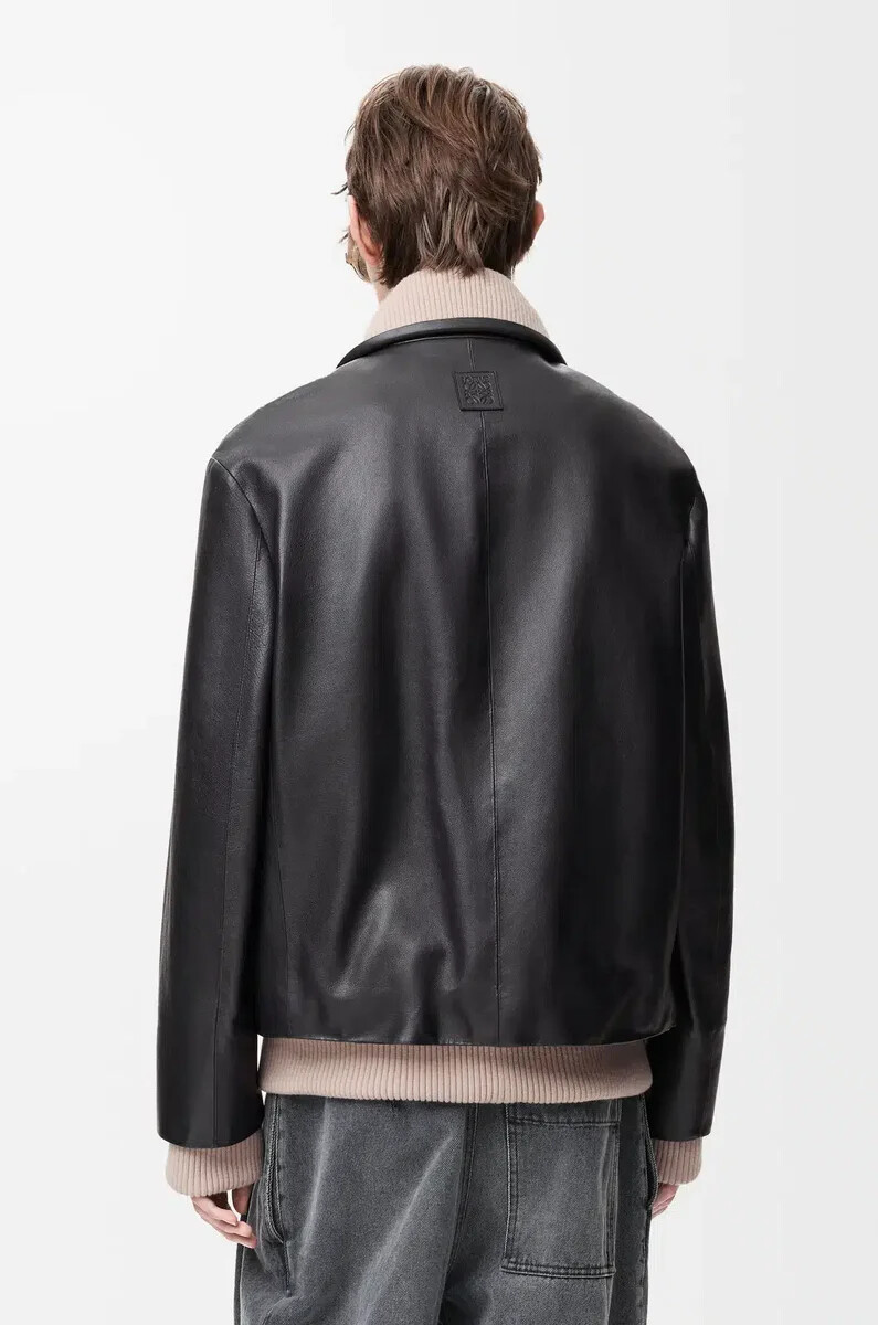 chaqueta en piel de búfalo napa negra