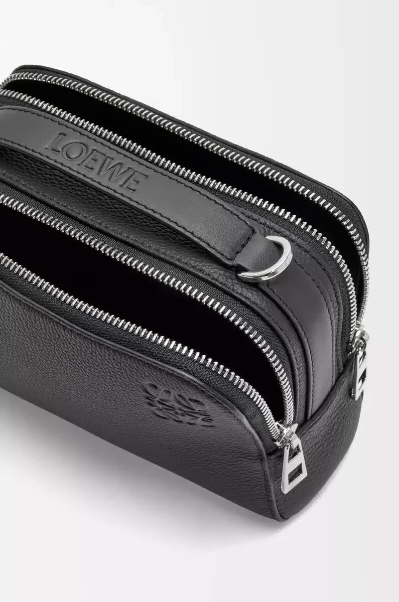 mini bolso bandolera para cámara en piel de becerro granulada suave negro