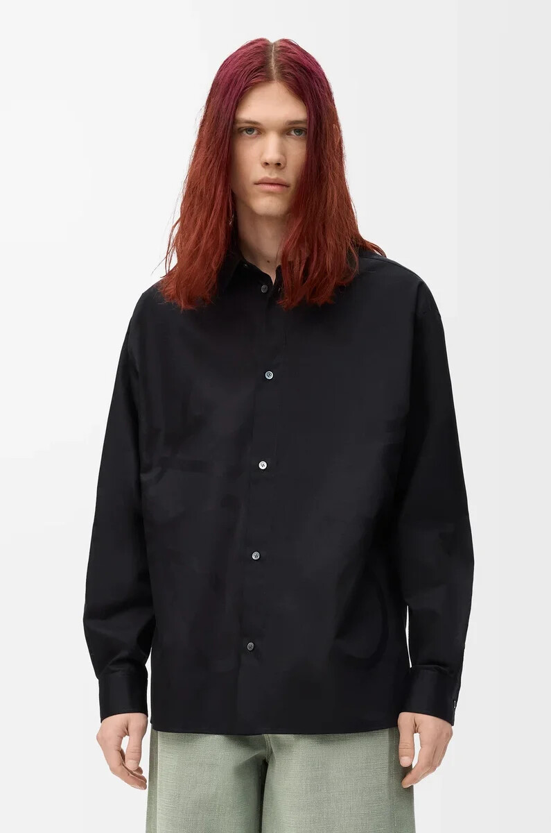 camisa anagrama en algodón negro