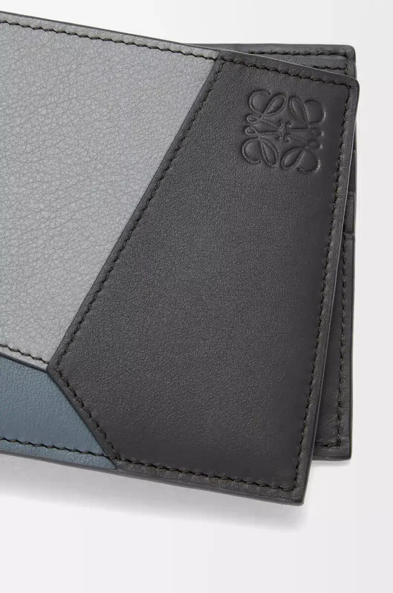 cartera plegable puzzle en piel de becerro clásica gris asfaltoazul tormenta