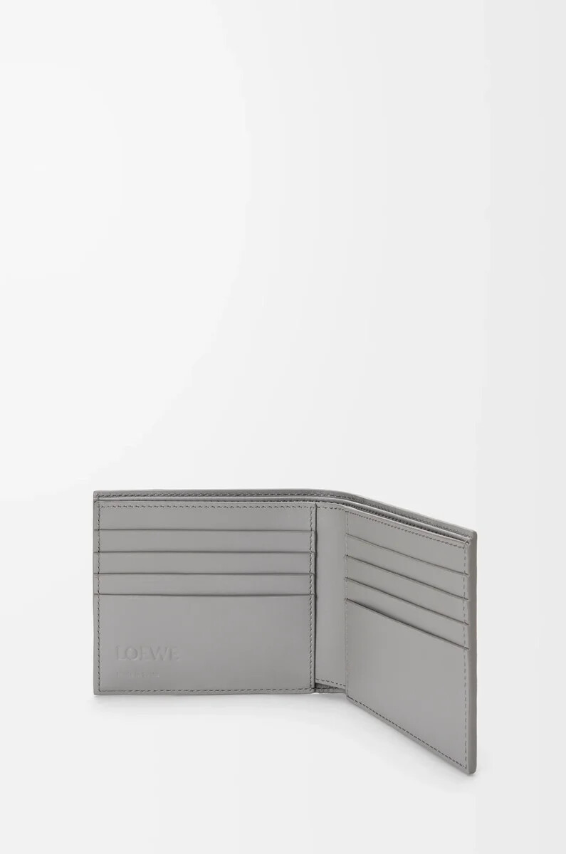 cartera plegable puzzle en piel de becerro clásica en color marrón inviernogris ceniza