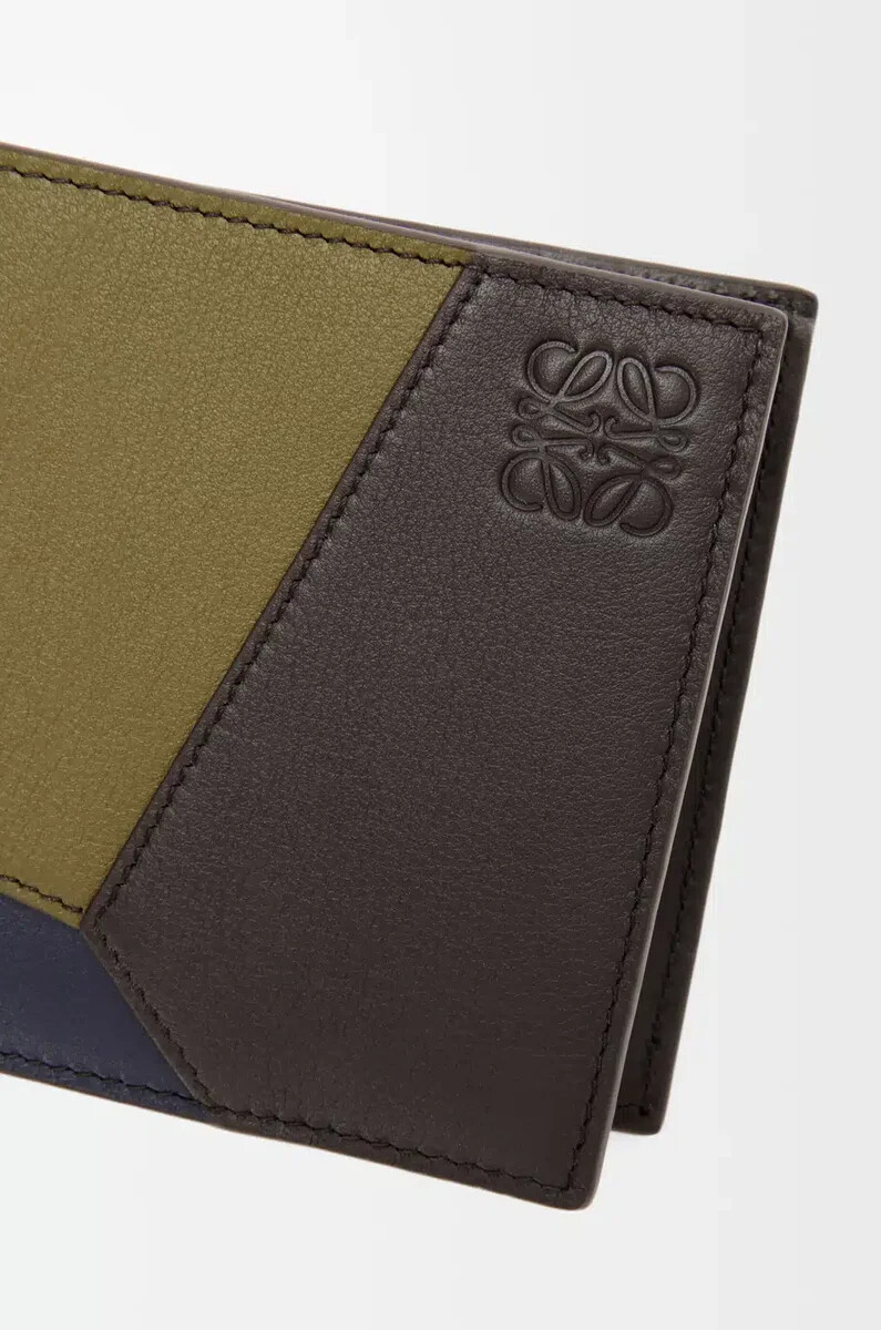monedero plegable puzzle en piel de becerro clásica color olivamarrón oscuro