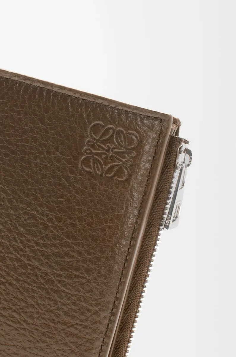 cartera compacta y delgada en piel de ciervo tundra