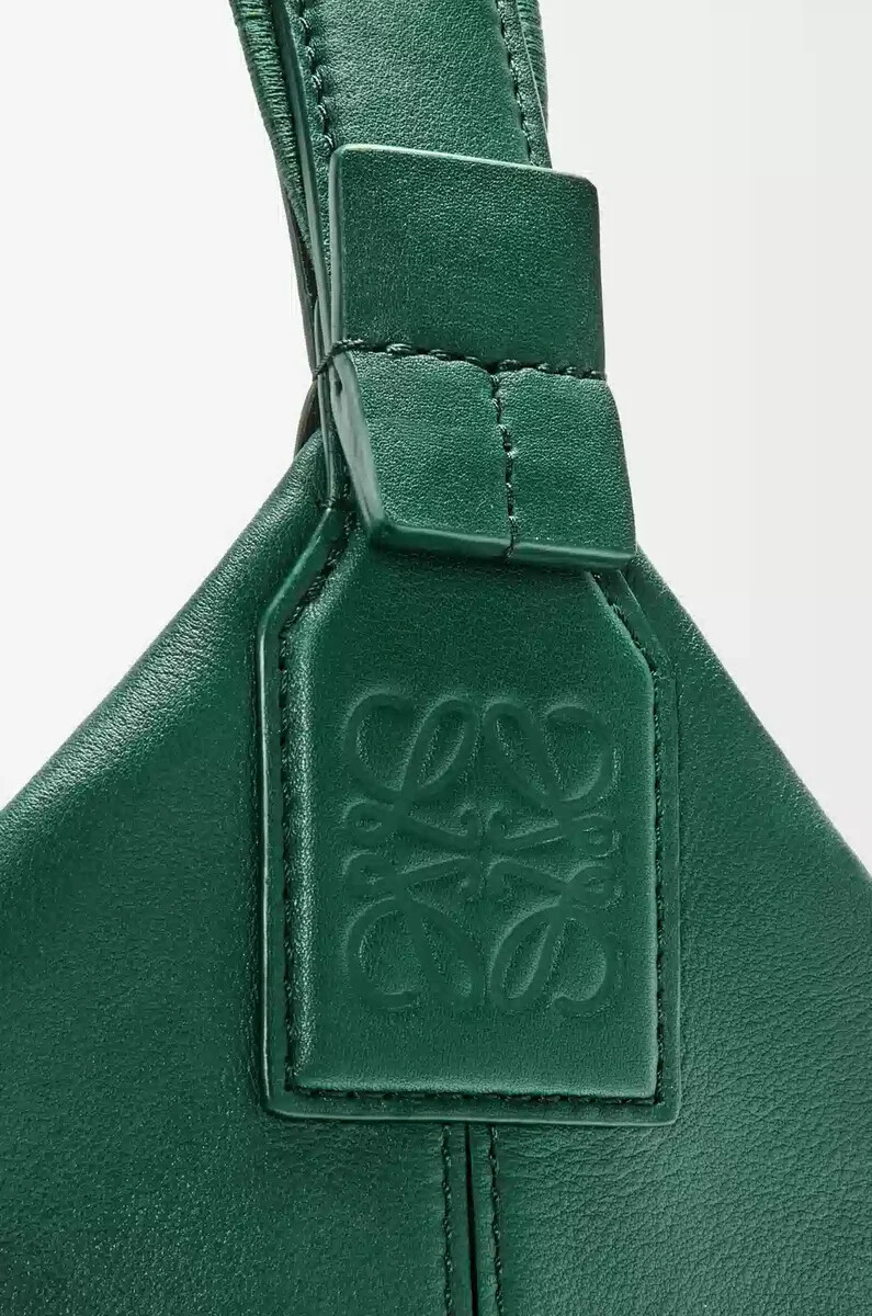 bolso bandolera cubi de piel de becerro suave y flexible y jacquard evergreen
