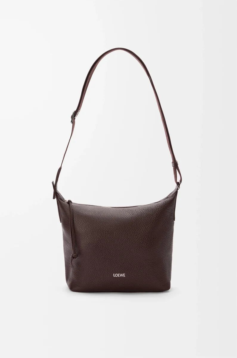 bolso bandolera pequeño cubi en piel de becerro granulada flexible color sangre de buey