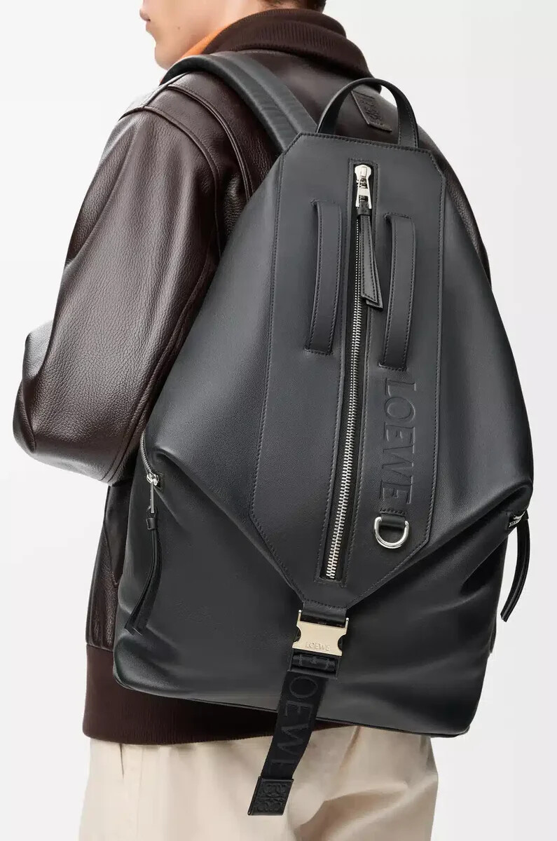 mochila convertible en piel de becerro clásica negra