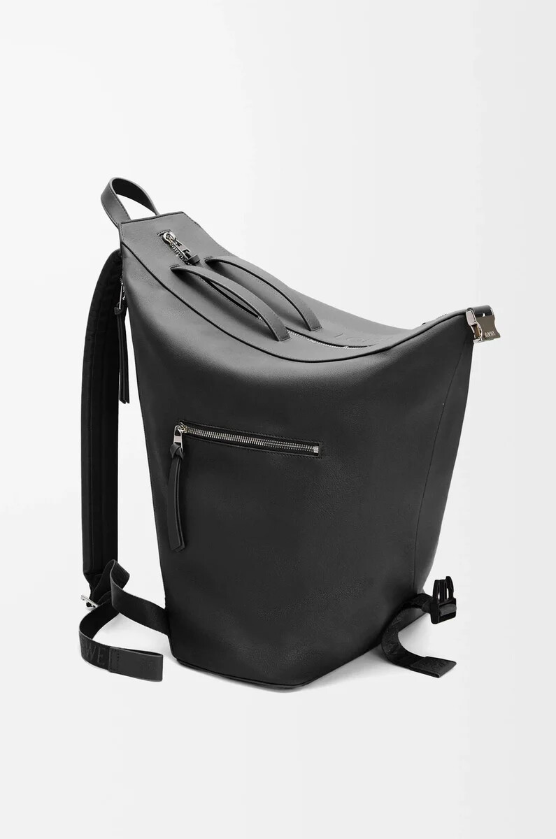 mochila convertible en piel de becerro clásica negra
