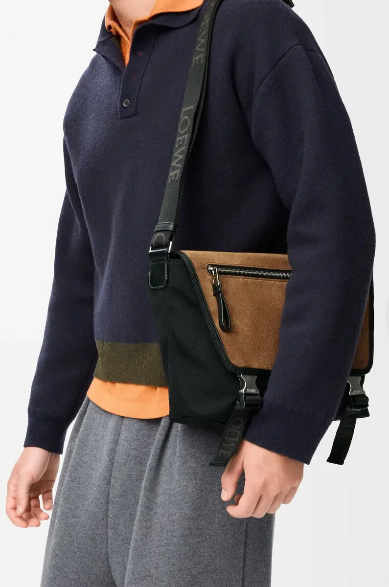 bolso bandolera mediano flex de lona y ante negrooro oscuro