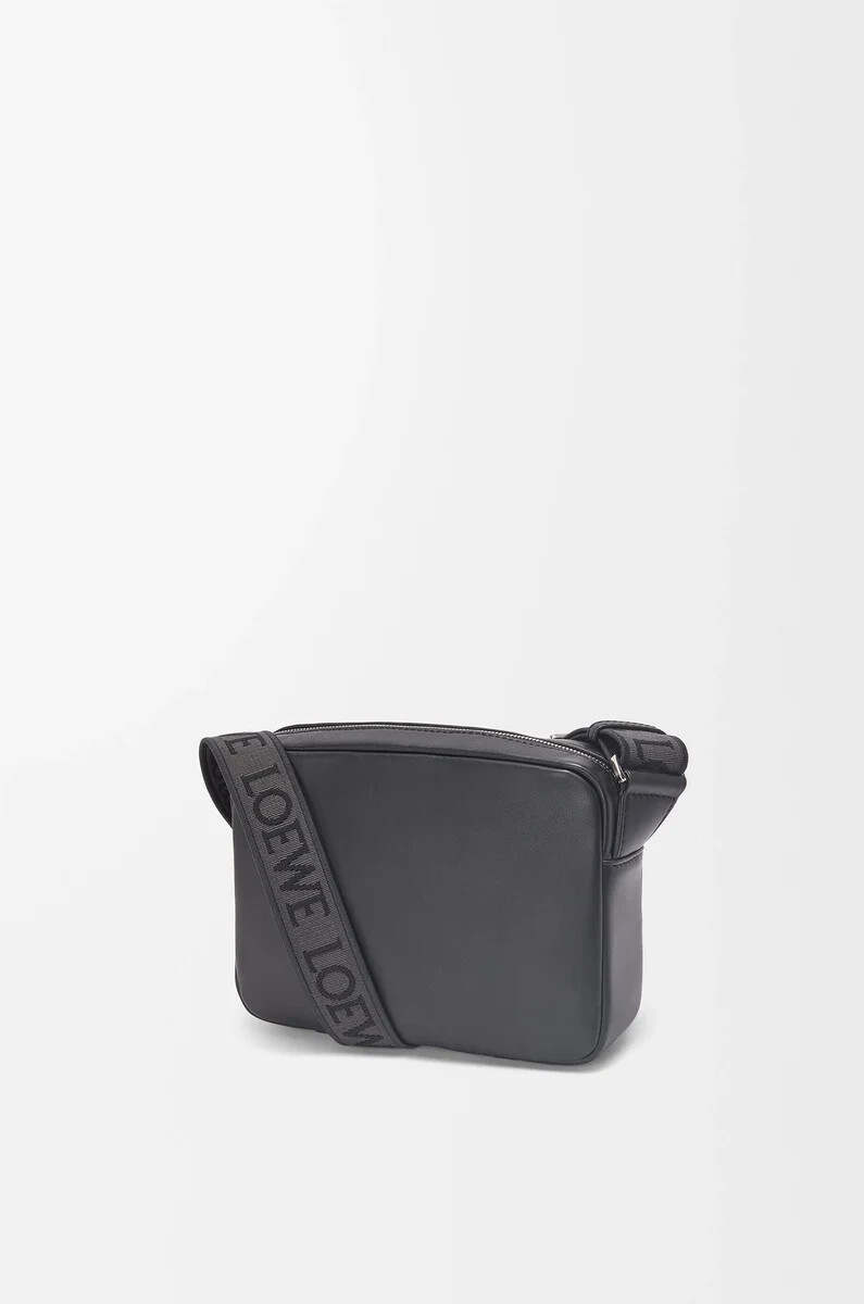 bolso bandolera militar xs de piel de becerro suave y flexible y jacquard negro