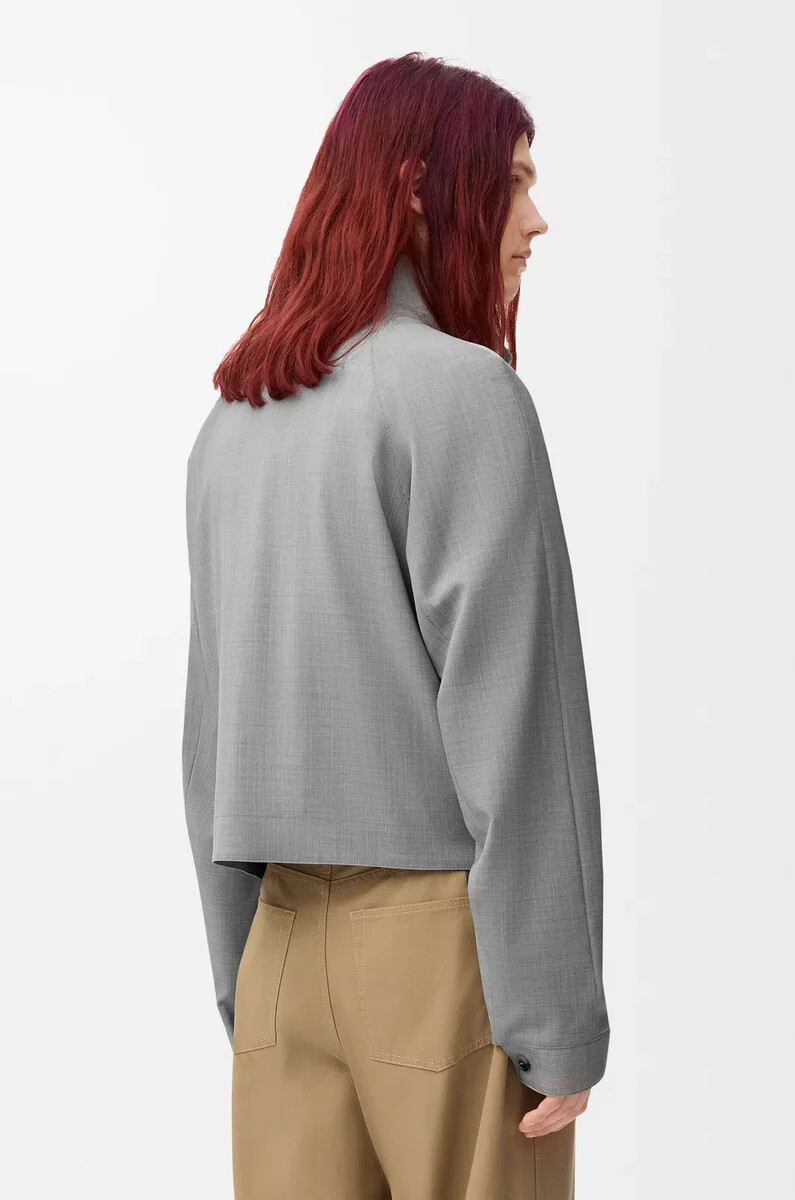 chaqueta con cremallera de lana gris claro