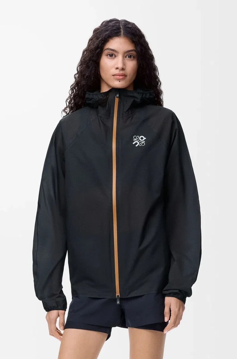 chaqueta ultra en tejido técnico negro