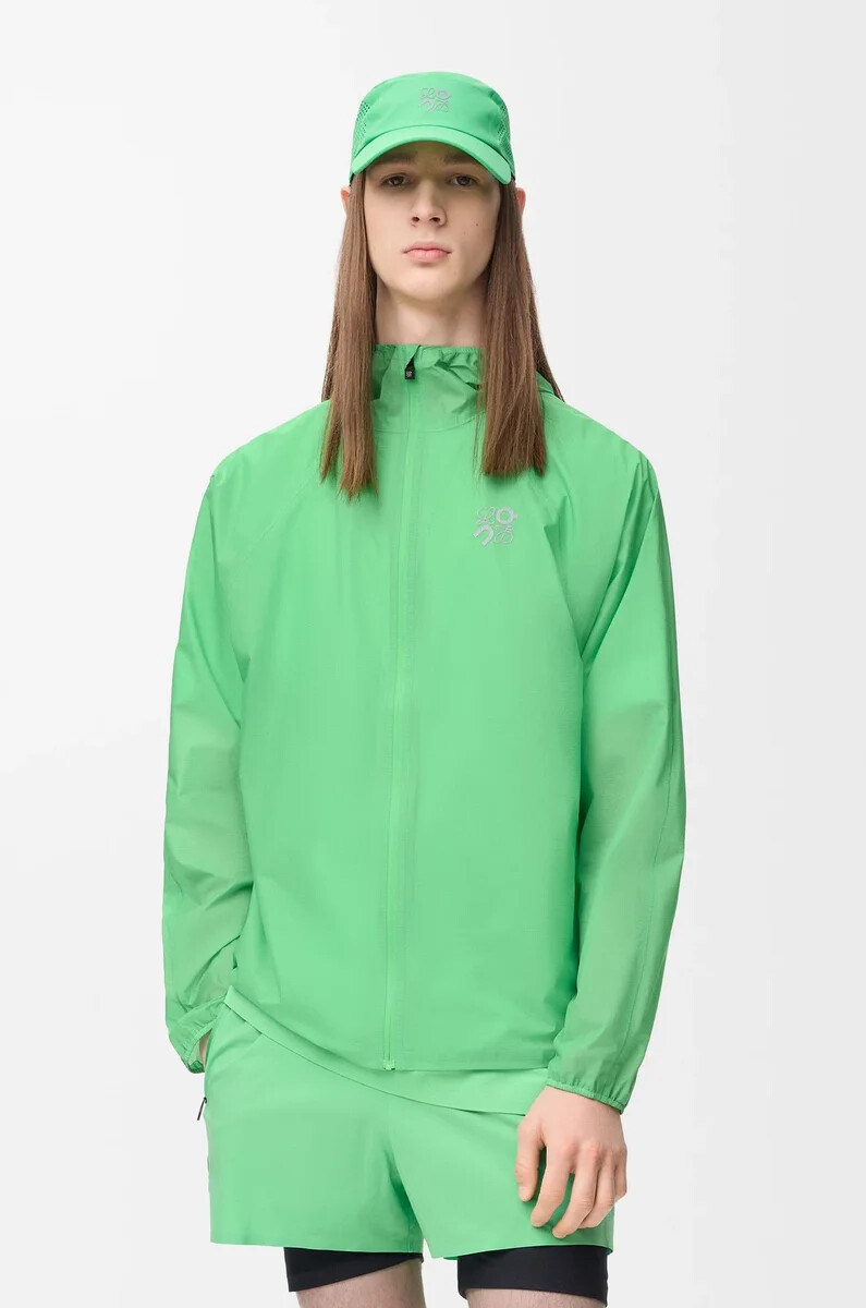 chaqueta ultra en tejido técnico verde