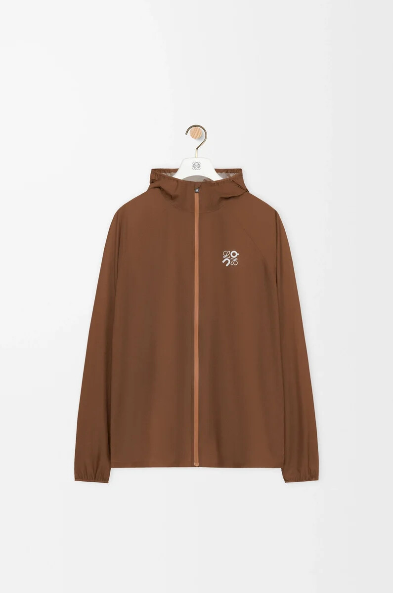 chaqueta ultra en tejido técnico toffee