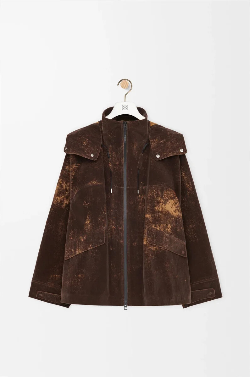 chaqueta en tejido técnico flocado marrón chocolate
