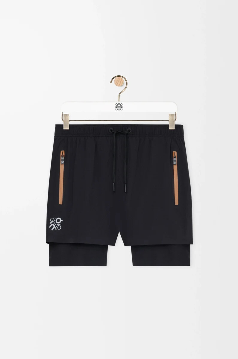 pantalones cortos de rendimiento en tejido técnico negro