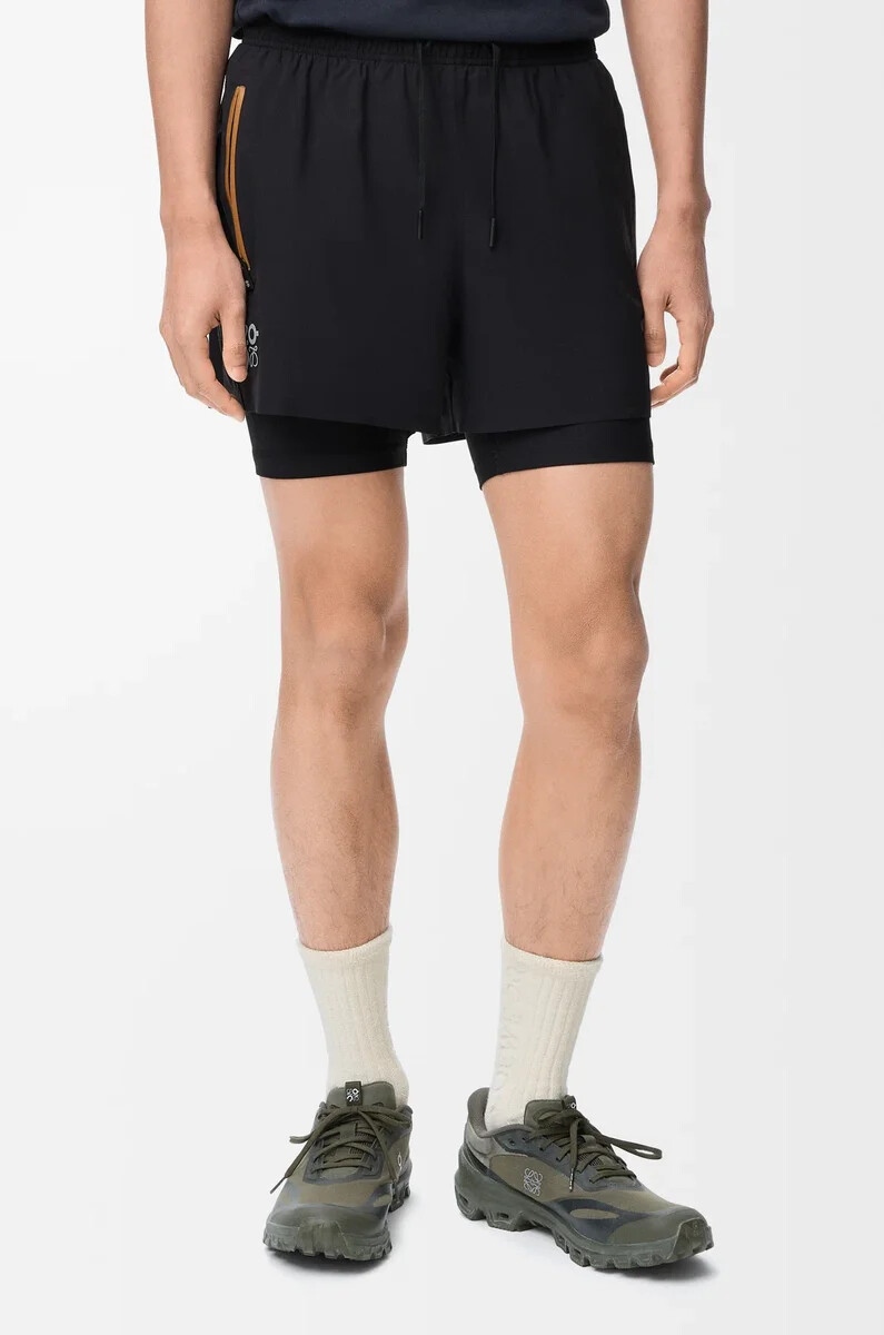 pantalones cortos de rendimiento en tejido técnico negro