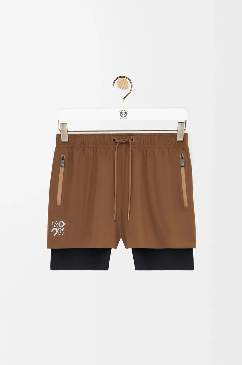pantalones cortos de rendimiento en tejido técnico toffee