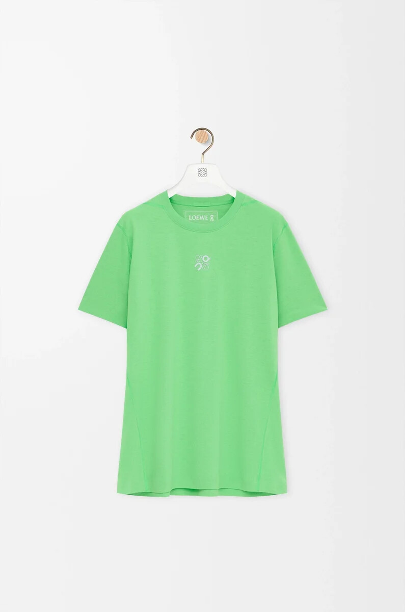 camiseta deportiva de jersey técnico verde