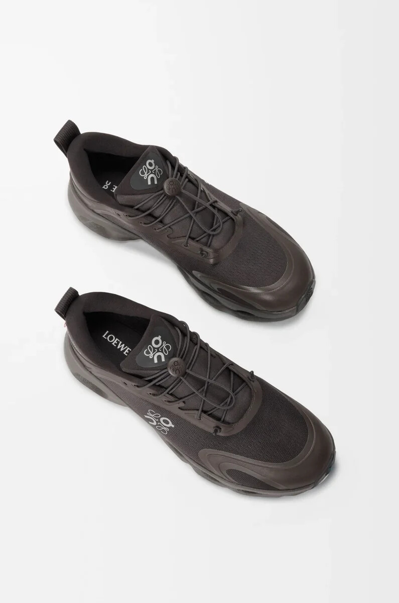 zapatillas cloudsolo marrón oscuronegro