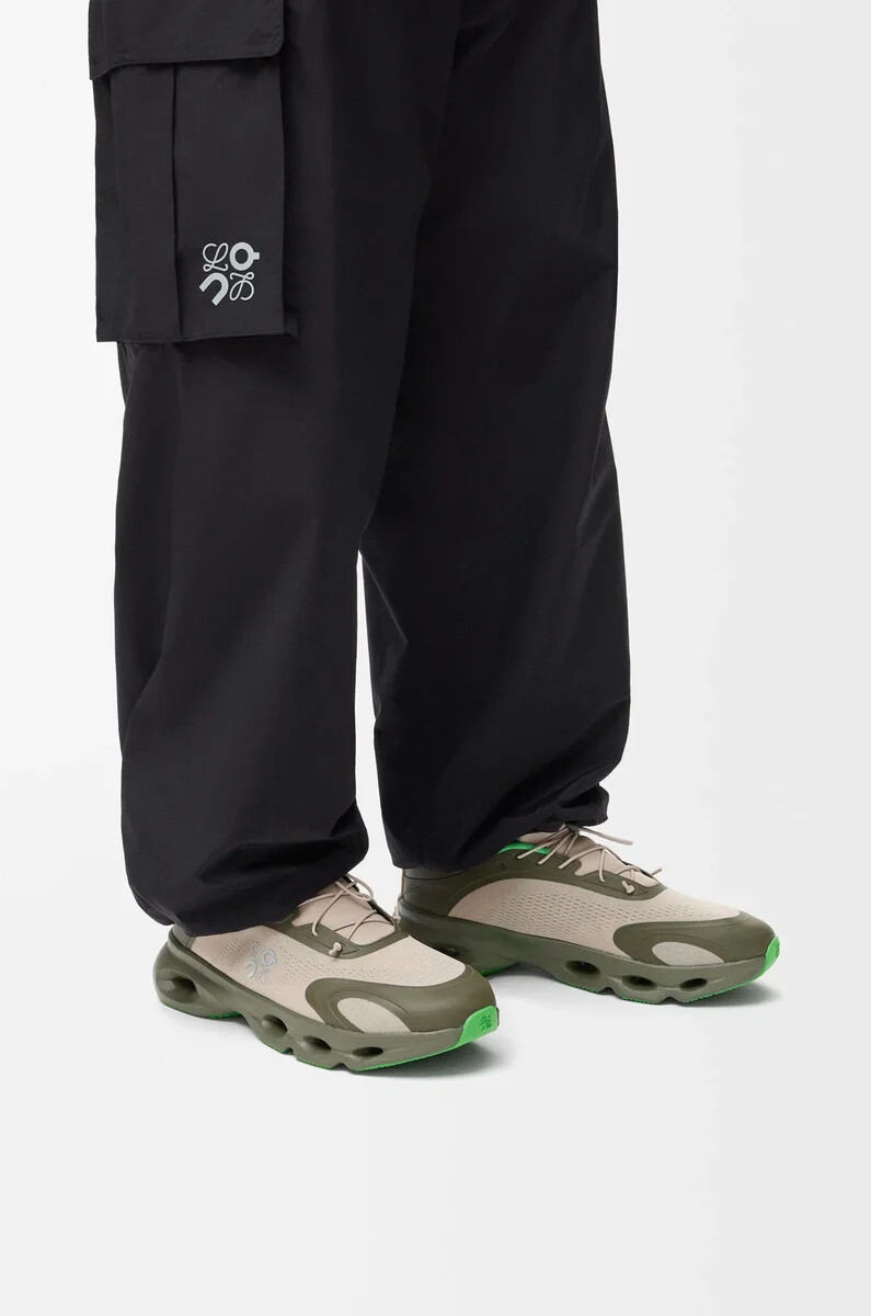 zapatillas cloudsolo verde caquiarena