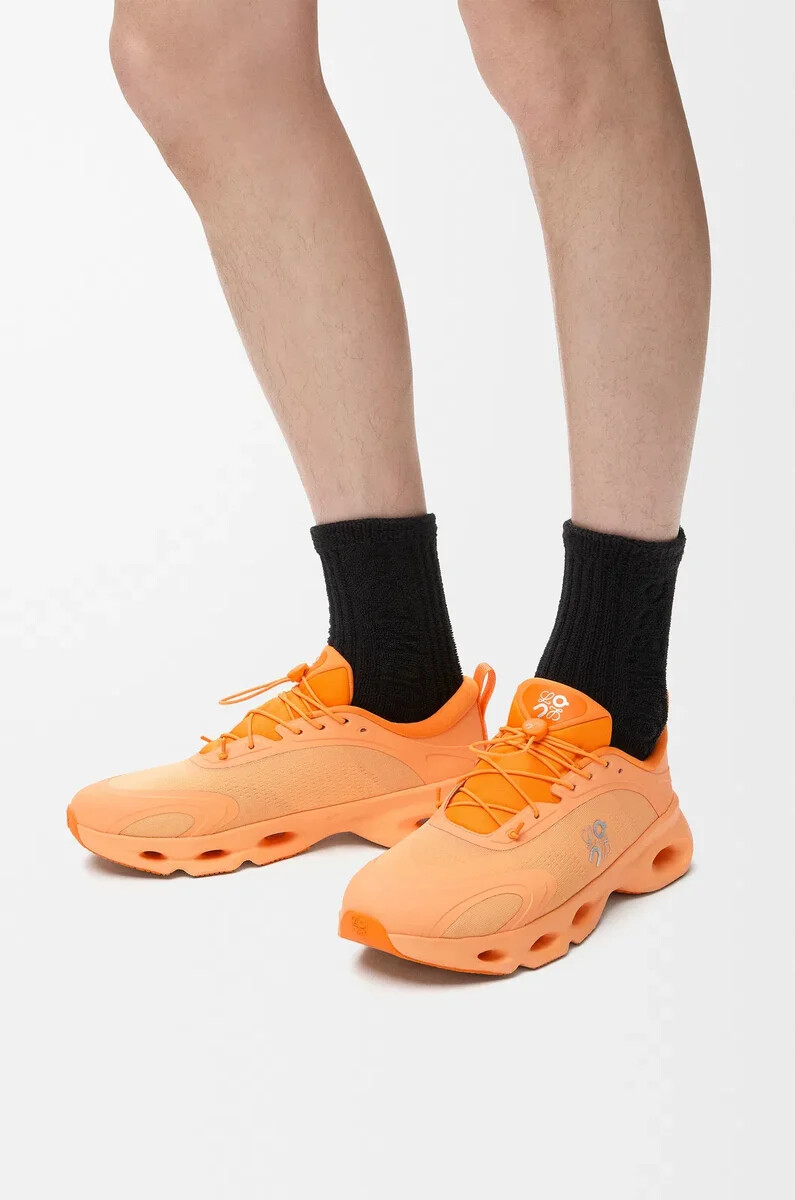 zapatillas cloudsolo naranja