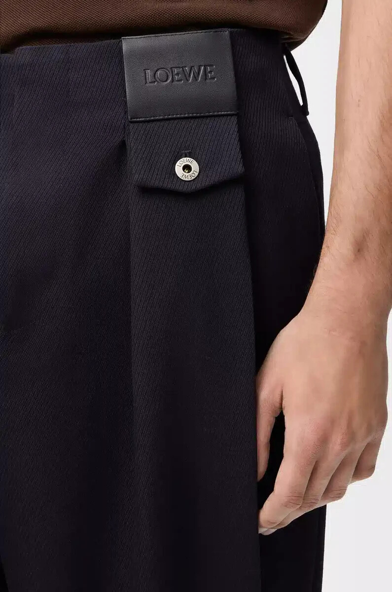 pantalón de lana azul marino oscuro