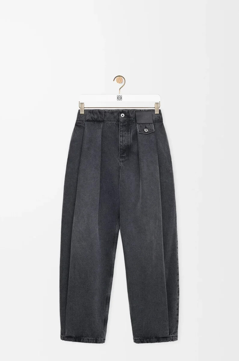 vaqueros en denim negro