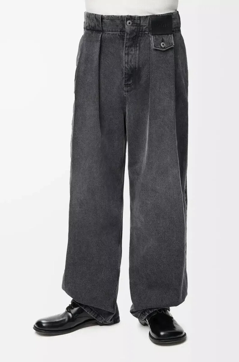 vaqueros en denim negro