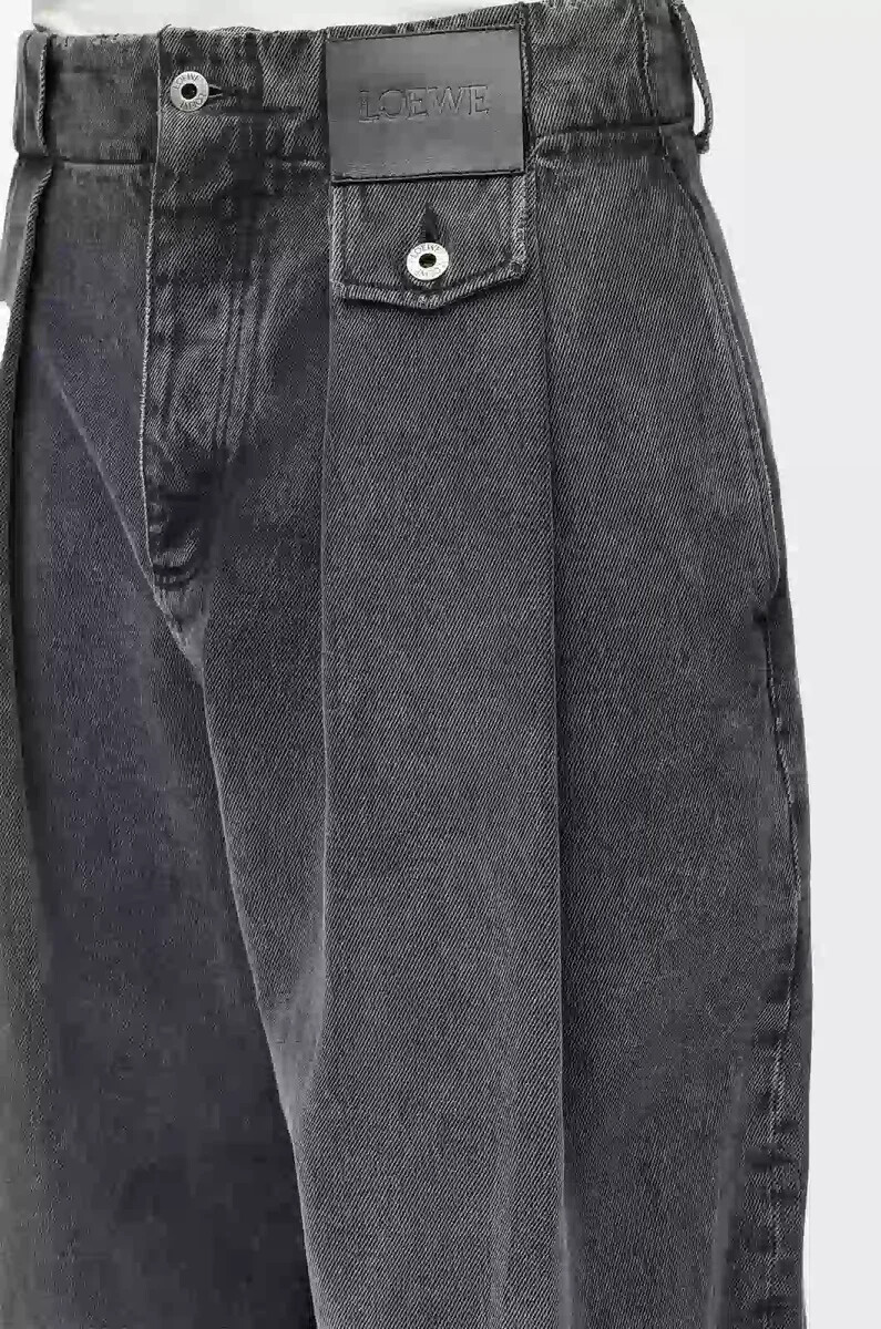 vaqueros en denim negro