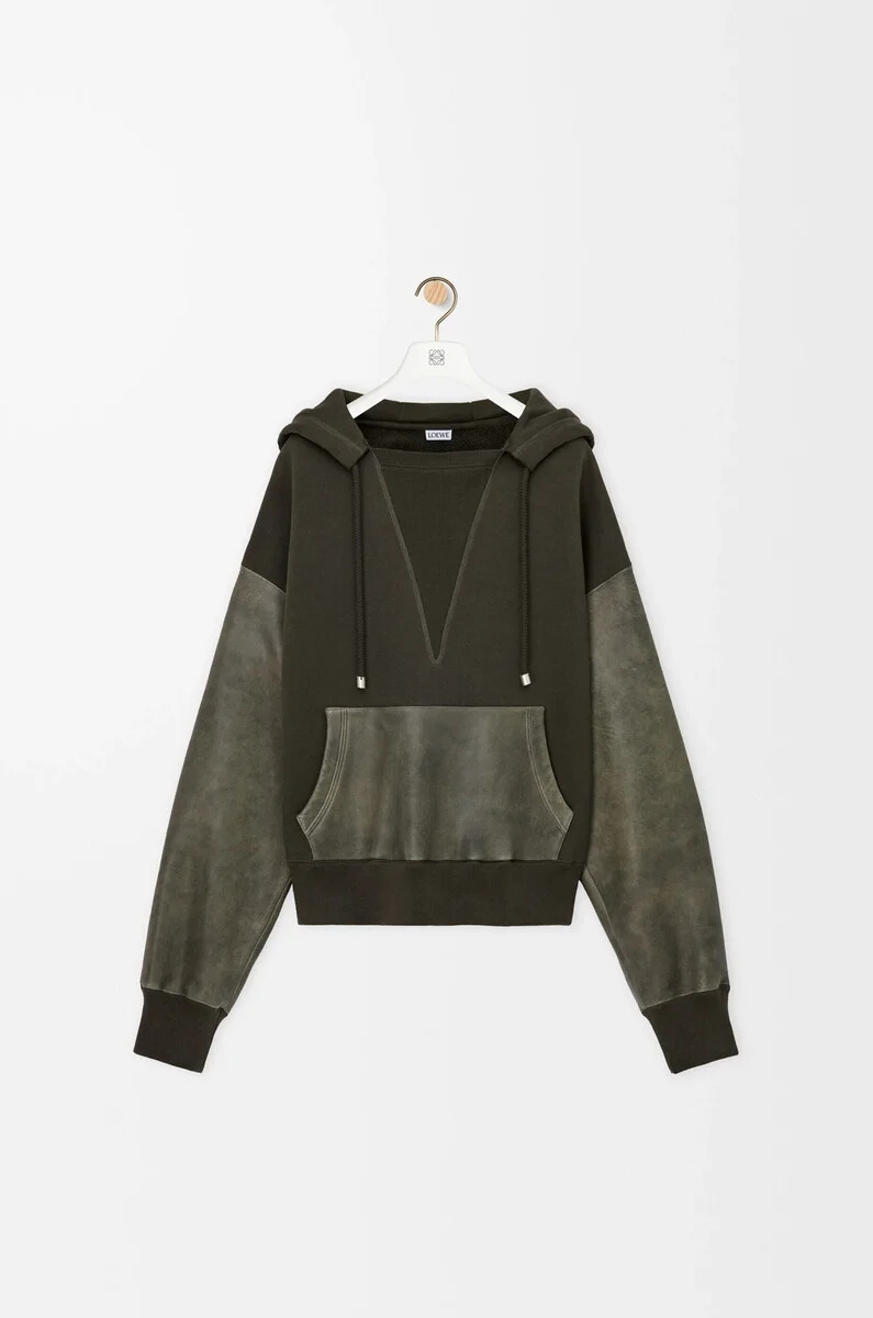sudadera híbrida con capucha de algodón y napa de cordero color verde caqui