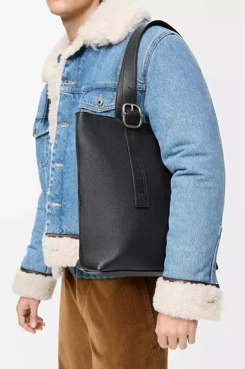 bolso tote con cremallera en piel de becerro granulada flexible color negro