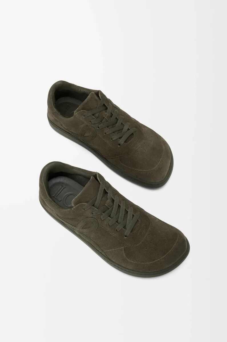 zapatilla jambo en ante de becerro verde oliva