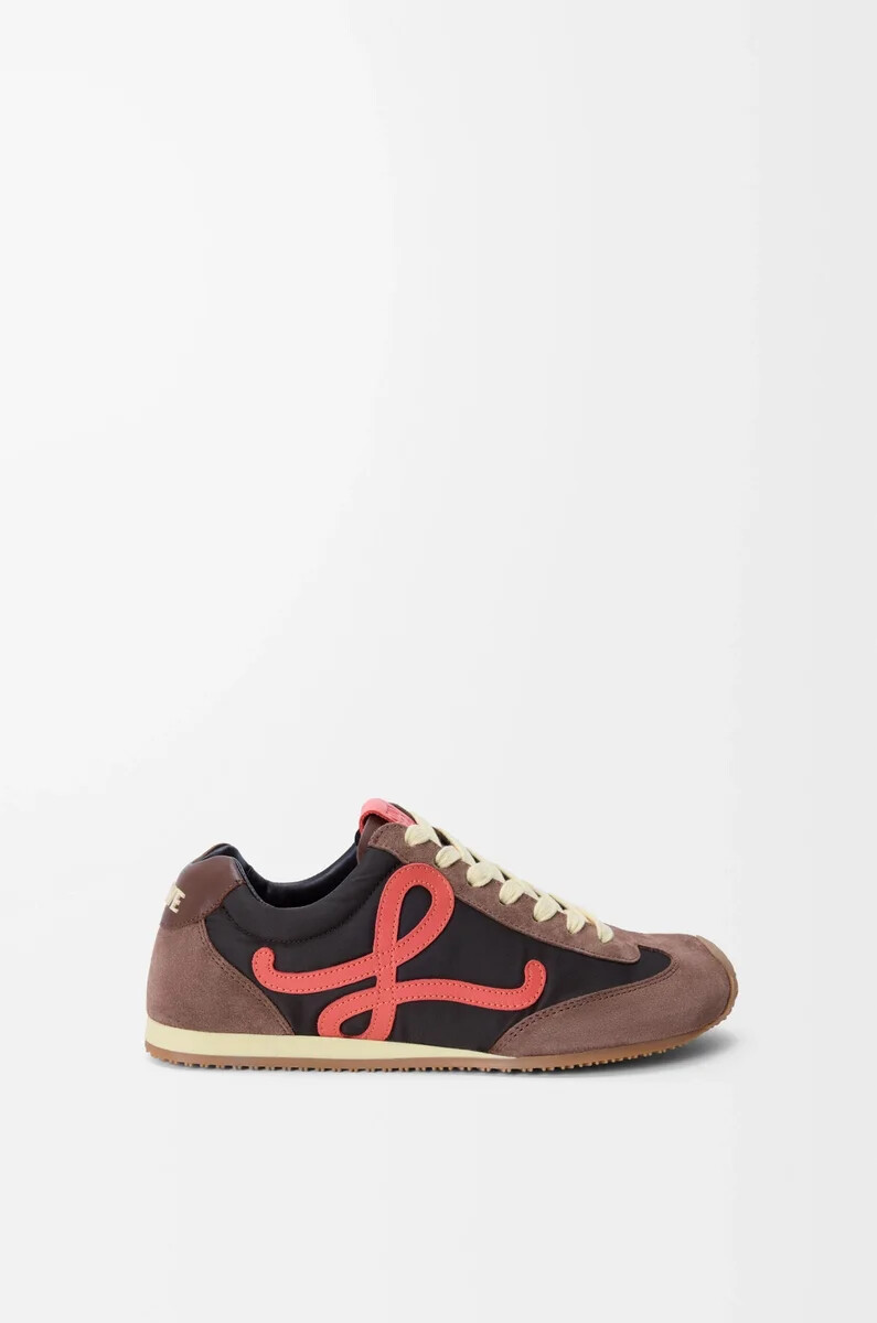 ballet runner 2.0 en nailon y piel de becerro chocolatecoralamarillo