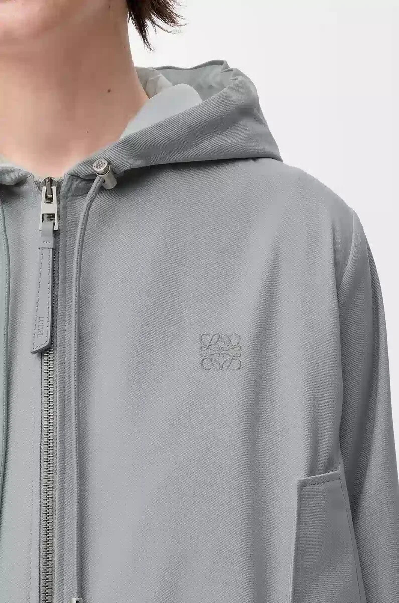 chaqueta con capucha de algodón gris claro