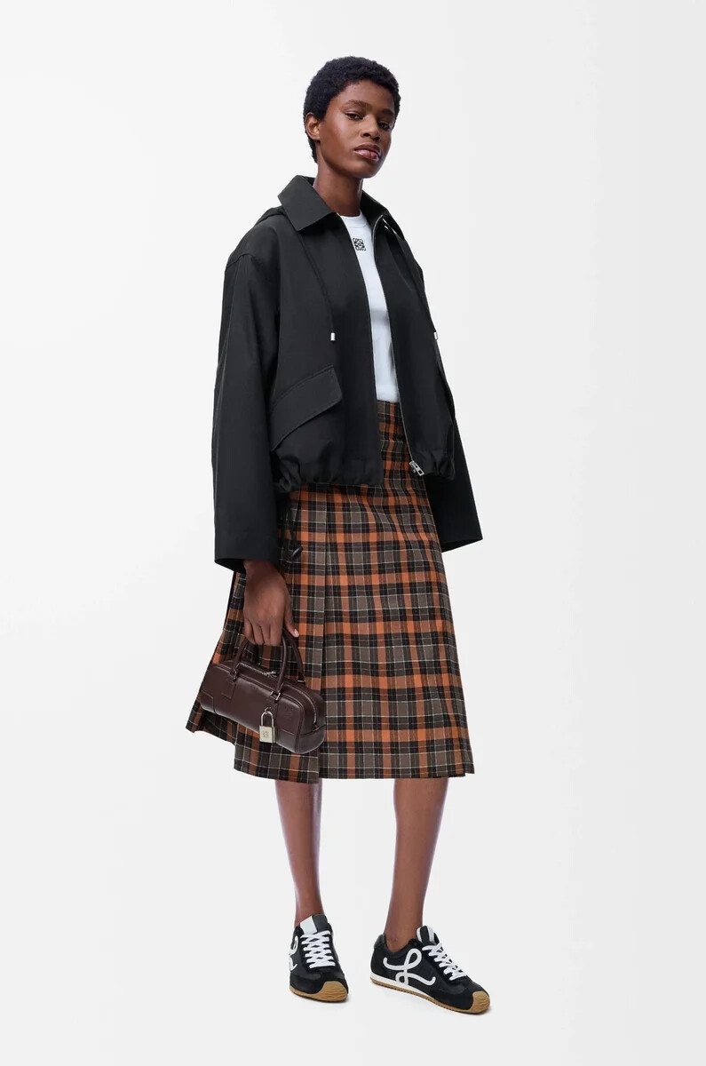 parka con capucha de algodón negro