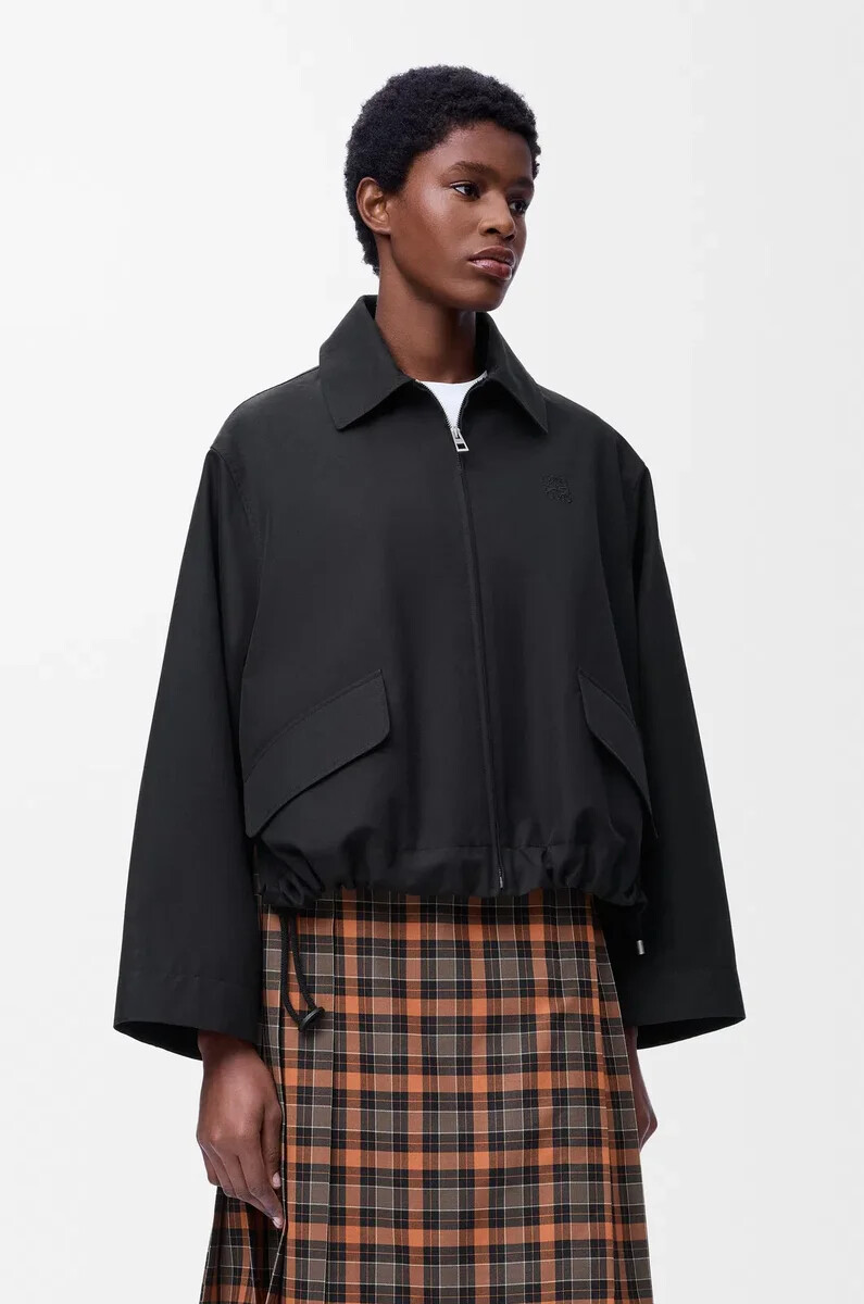 parka con capucha de algodón negro
