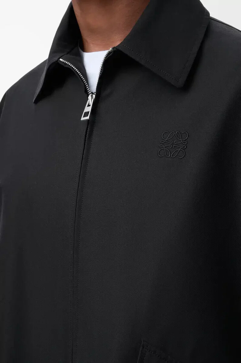 parka con capucha de algodón negro