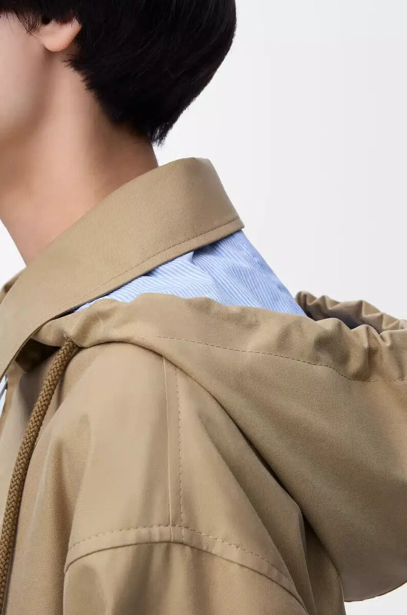 parka con capucha de algodón beige