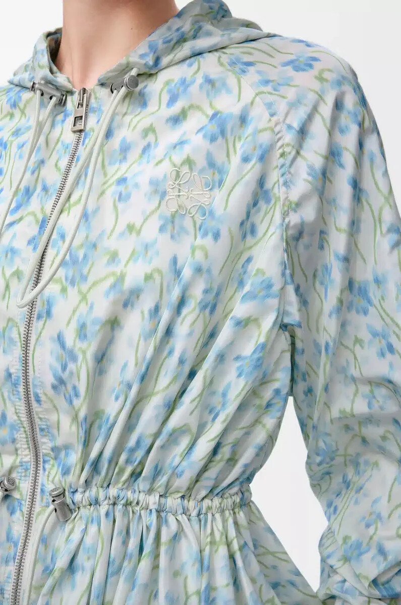 chaqueta con capucha en tafetán de mezcla de seda blancoazul
