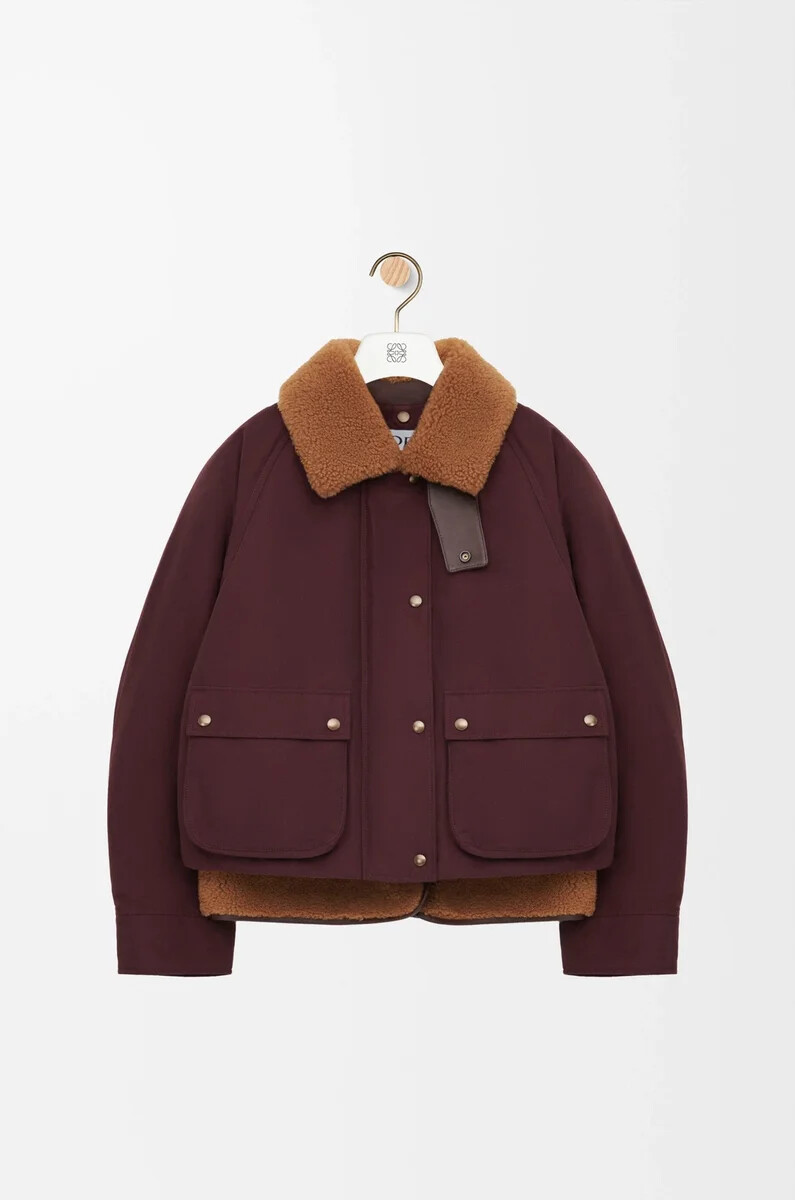 chaqueta acolchada en mezcla de piel de oveja y algodón color burdeos