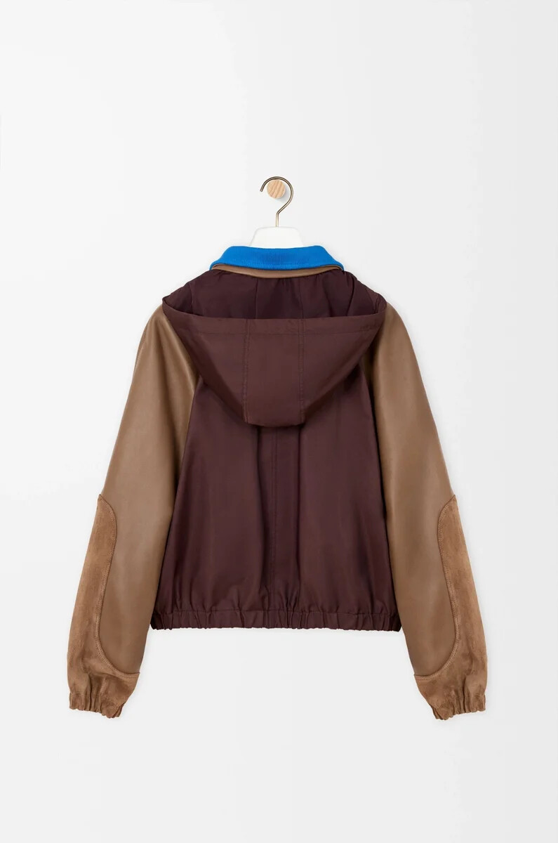 chaqueta bomber en tejido técnico marrón
