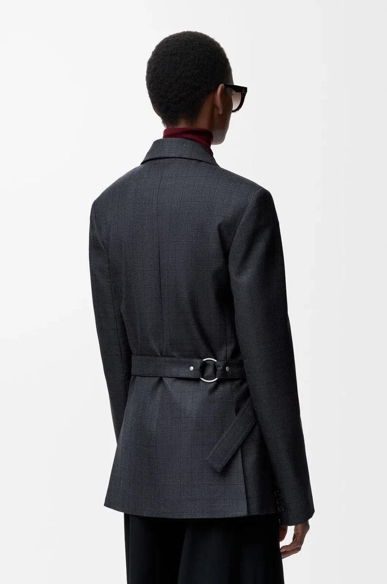 chaqueta drapeada de lana gris oscuro