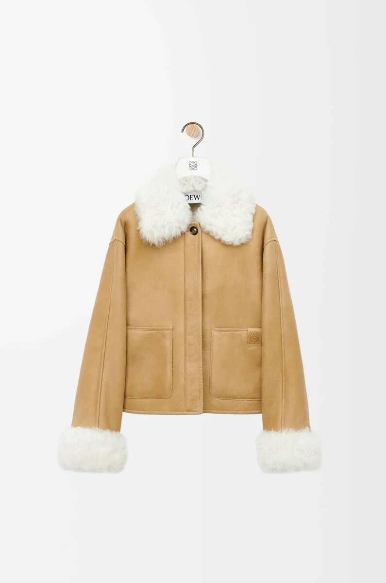 chaqueta de piel de oveja blancadorada