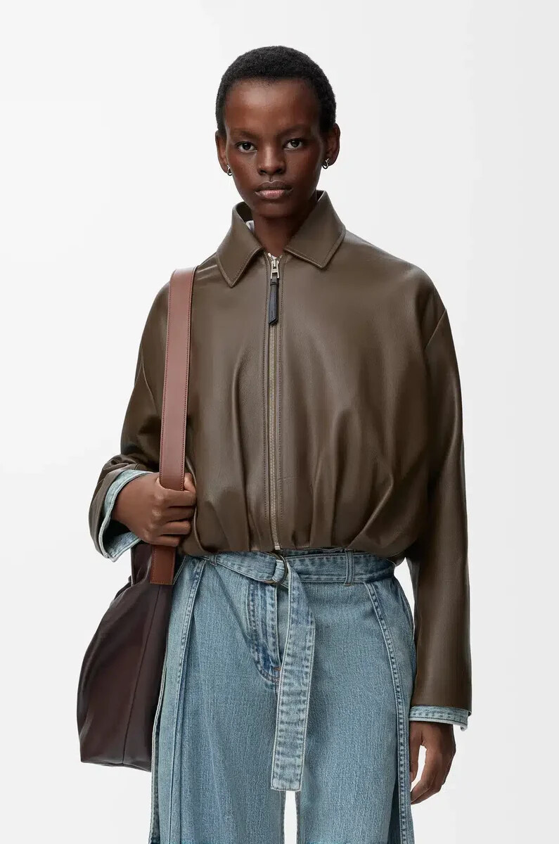 chaqueta drapeada en piel de becerro napa verde oscuro