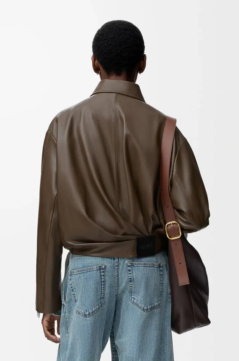 chaqueta drapeada en piel de becerro napa verde oscuro